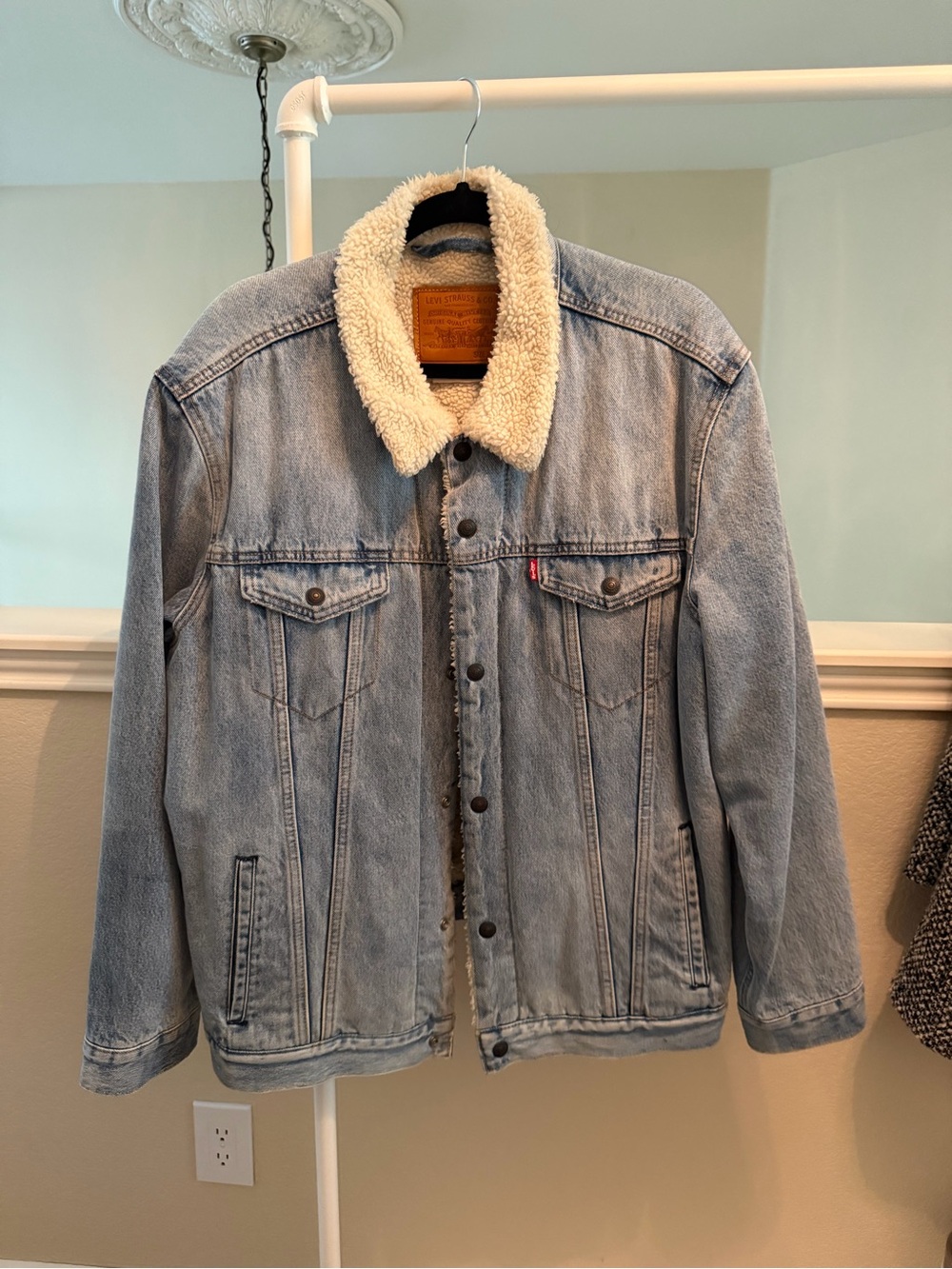 Levi's Men’s Light Blue Sherpa-Lined Denim Jacket